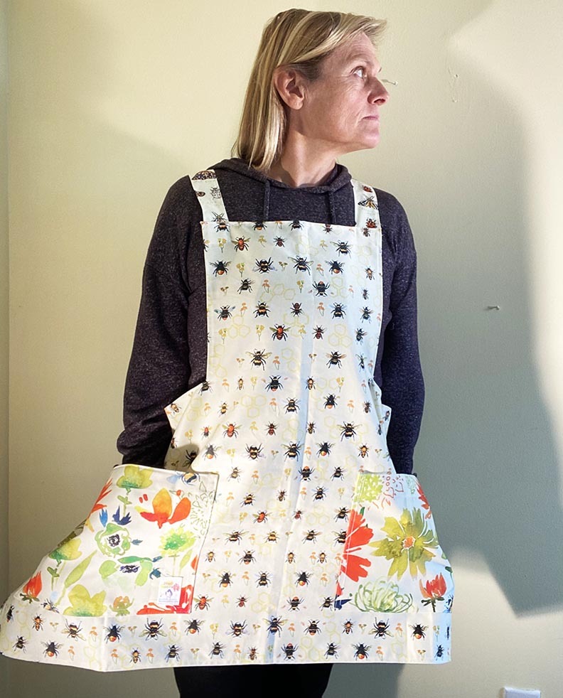 Bee ad Floral Apron